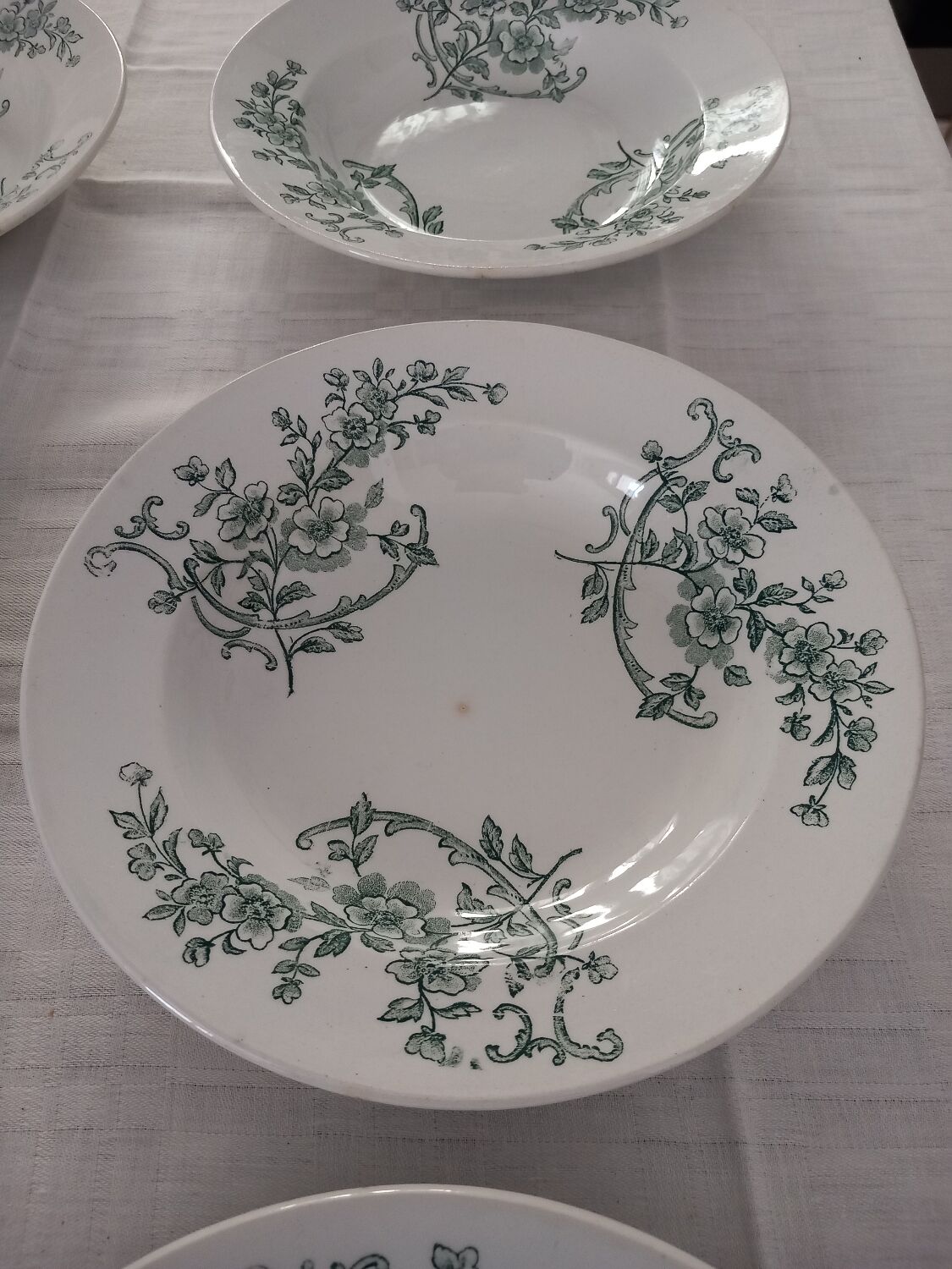 6 hollow plates.model capri manufacture Pexonne