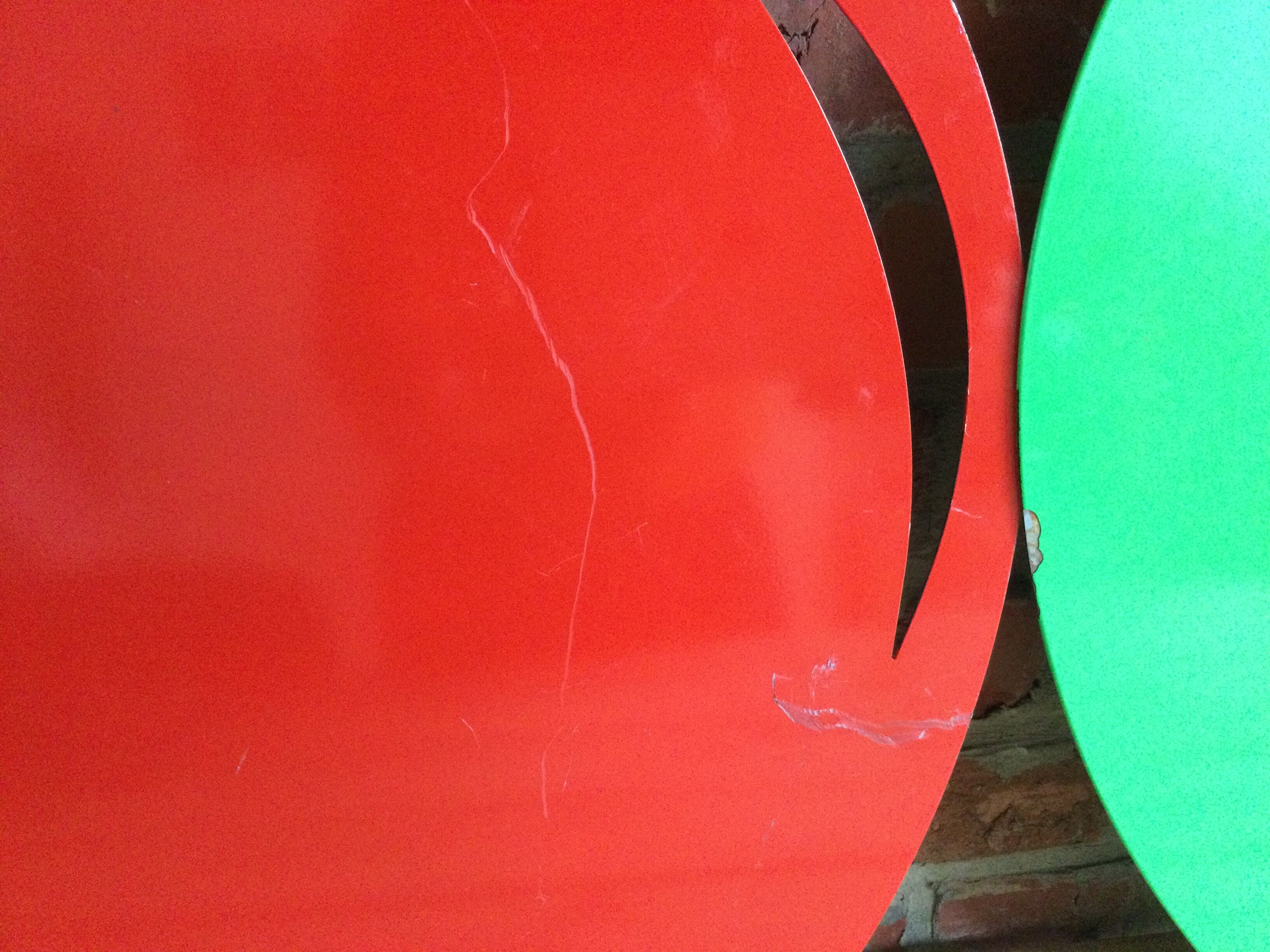 2 green and red apple magnetic panels