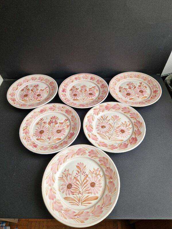 Set of 6 pink and orange HB Quimpert dessert plates
