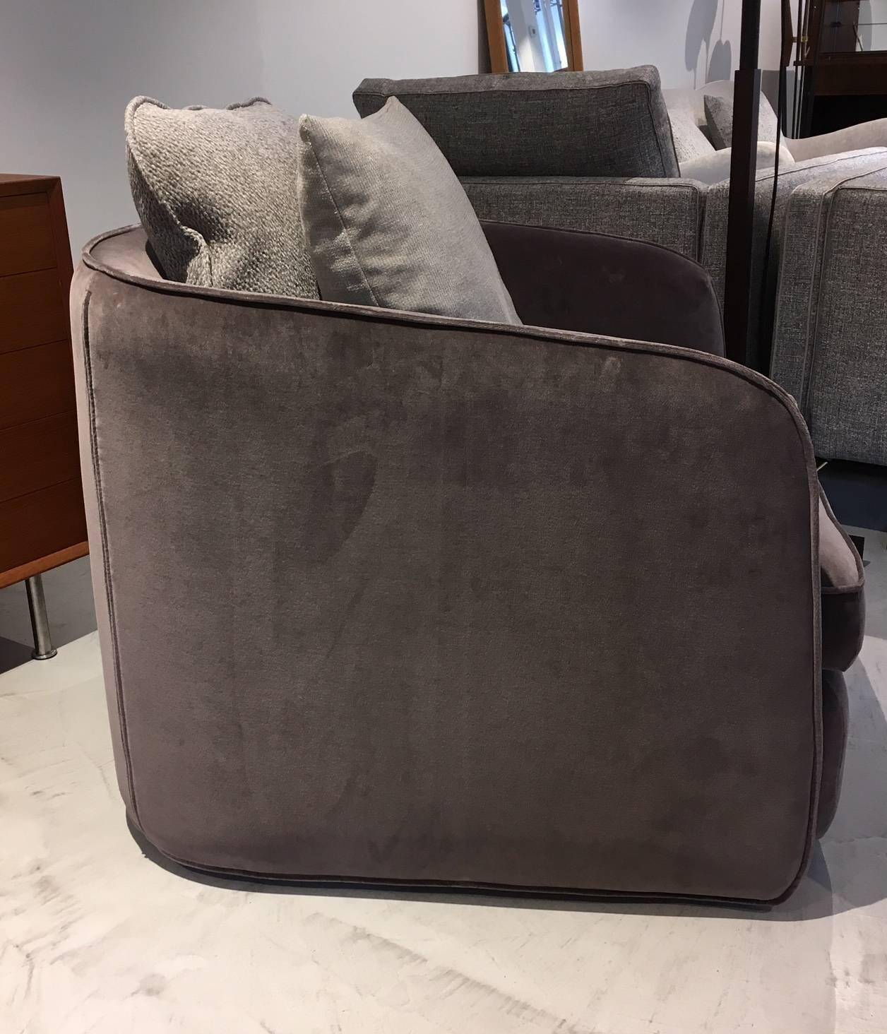 Fauteuils en velours violet par Arketipo