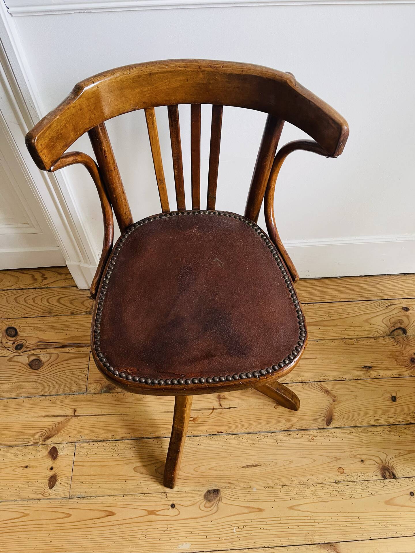 American office chair from the early 20th century.