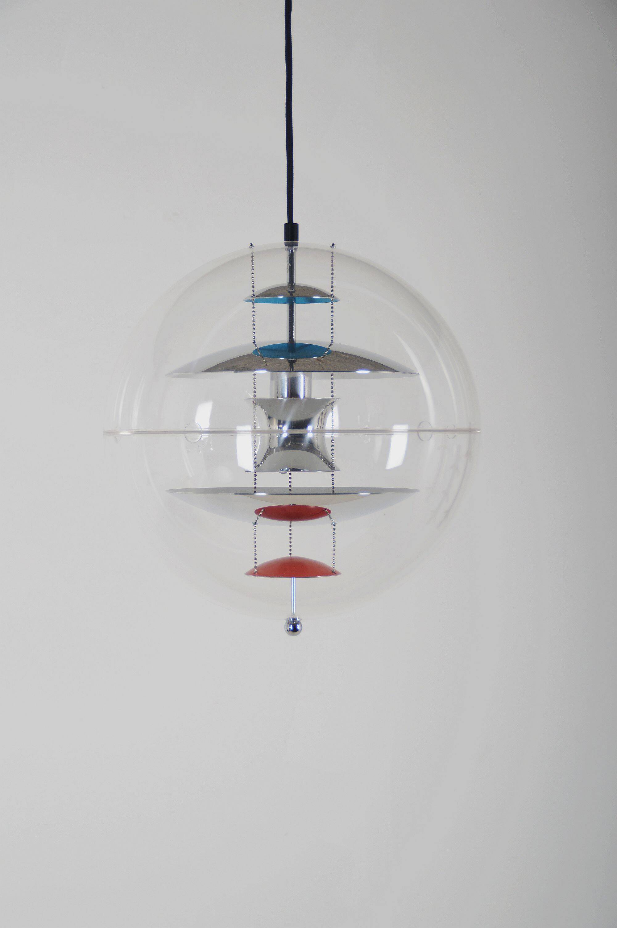 VP Globe 40 pendant lamp designed by Verner Panton for Verpan