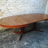Scandinavian table