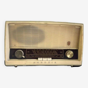 Radio grundig vintage : fonctionnelle, type 88