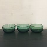 Lot 3 green glass cups
