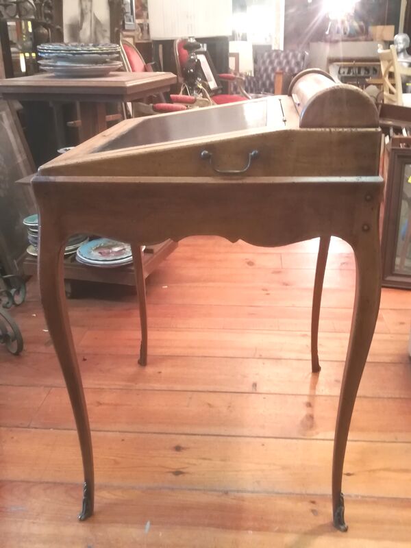 Bureau table de bridge style Louis XV en noyer
