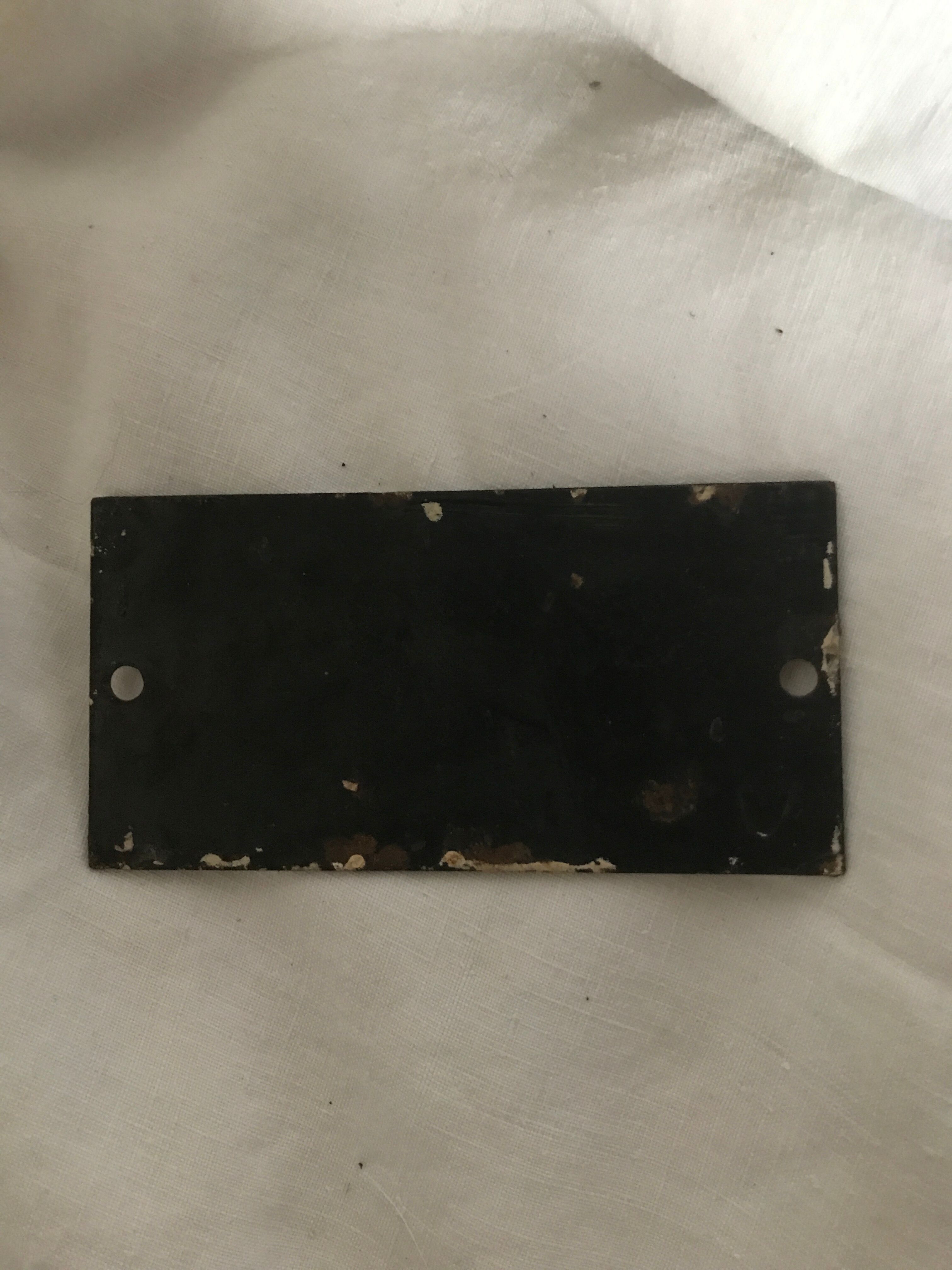 Utility enamelled plate