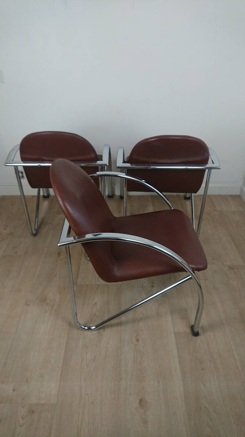 Slichaise Souvignet chrome armchair