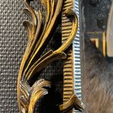 Miroir doré louis xv rocaille en bois sculpté et stuqué, xixe siècle