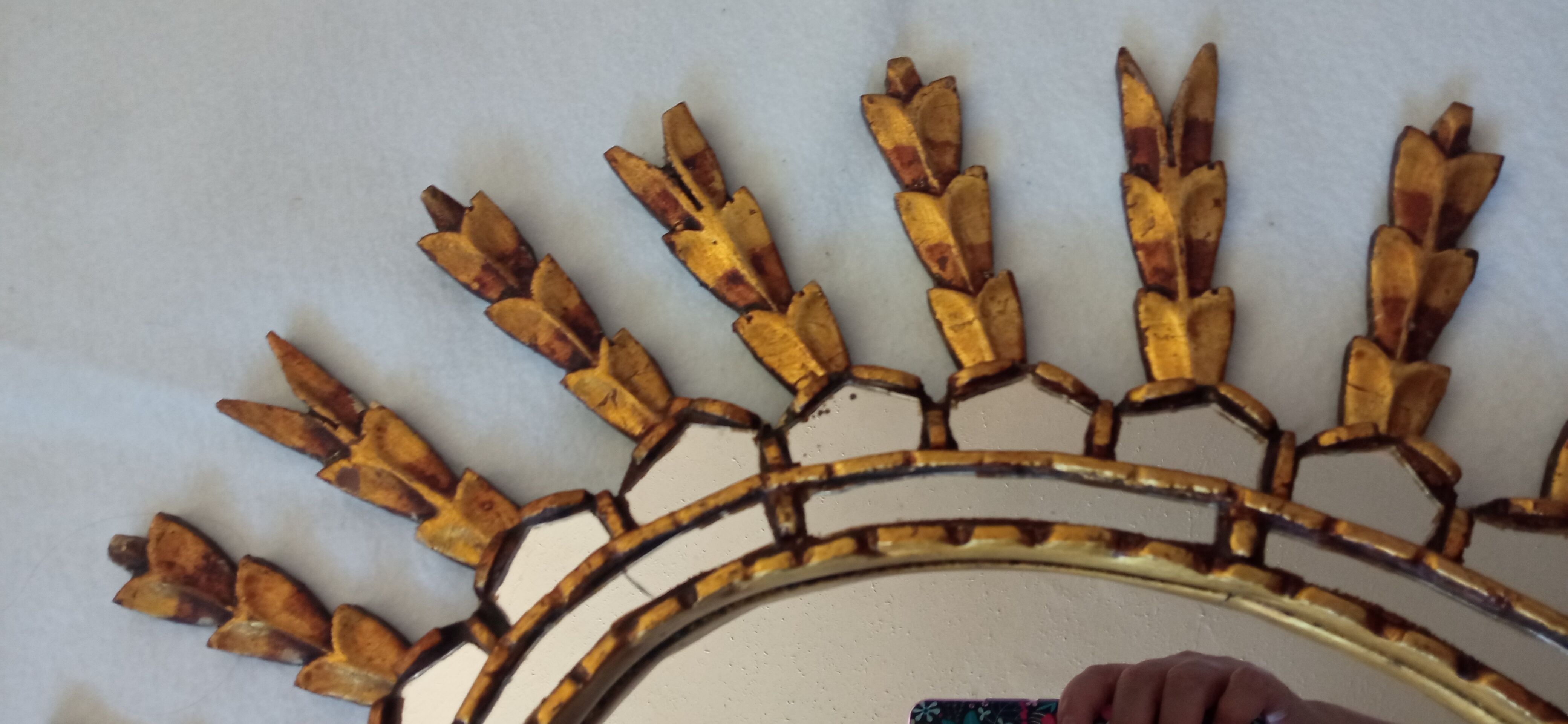 Sun mirror in gilded wood, 60x52 cm