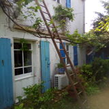 Old wood scale 4 meters