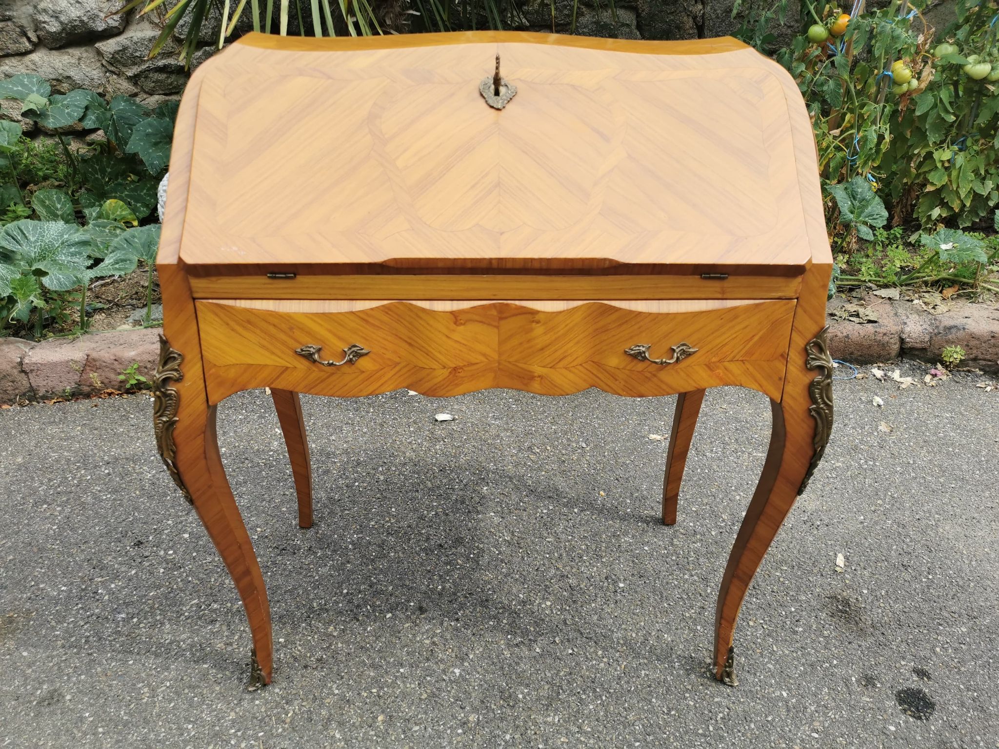 Bureau à pente style Louis XV