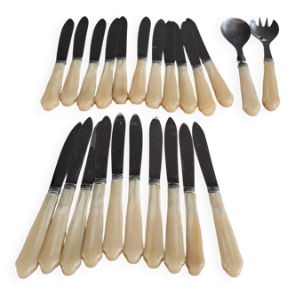 Knives and salad cutlery