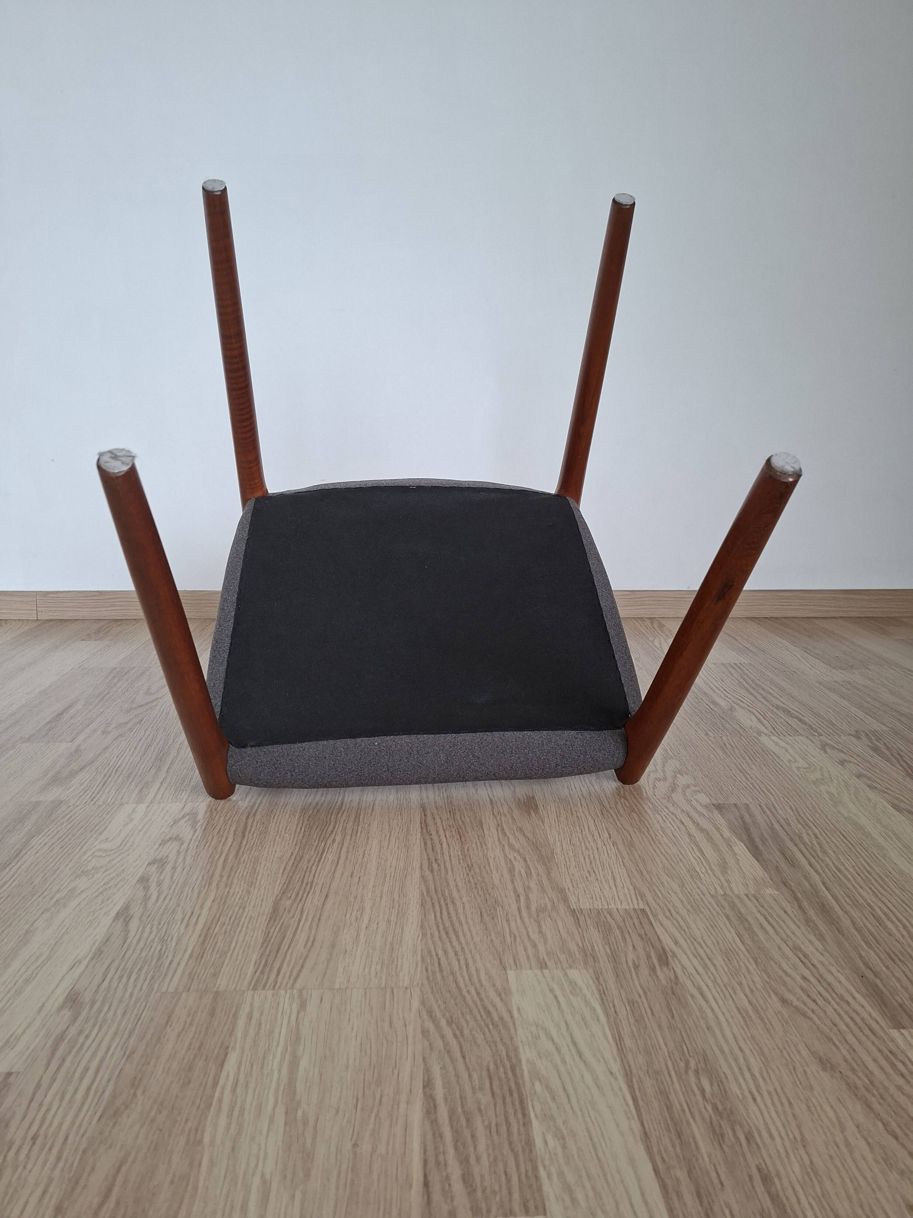 6 dining chairs by Niels Otto Moller. Model 77.