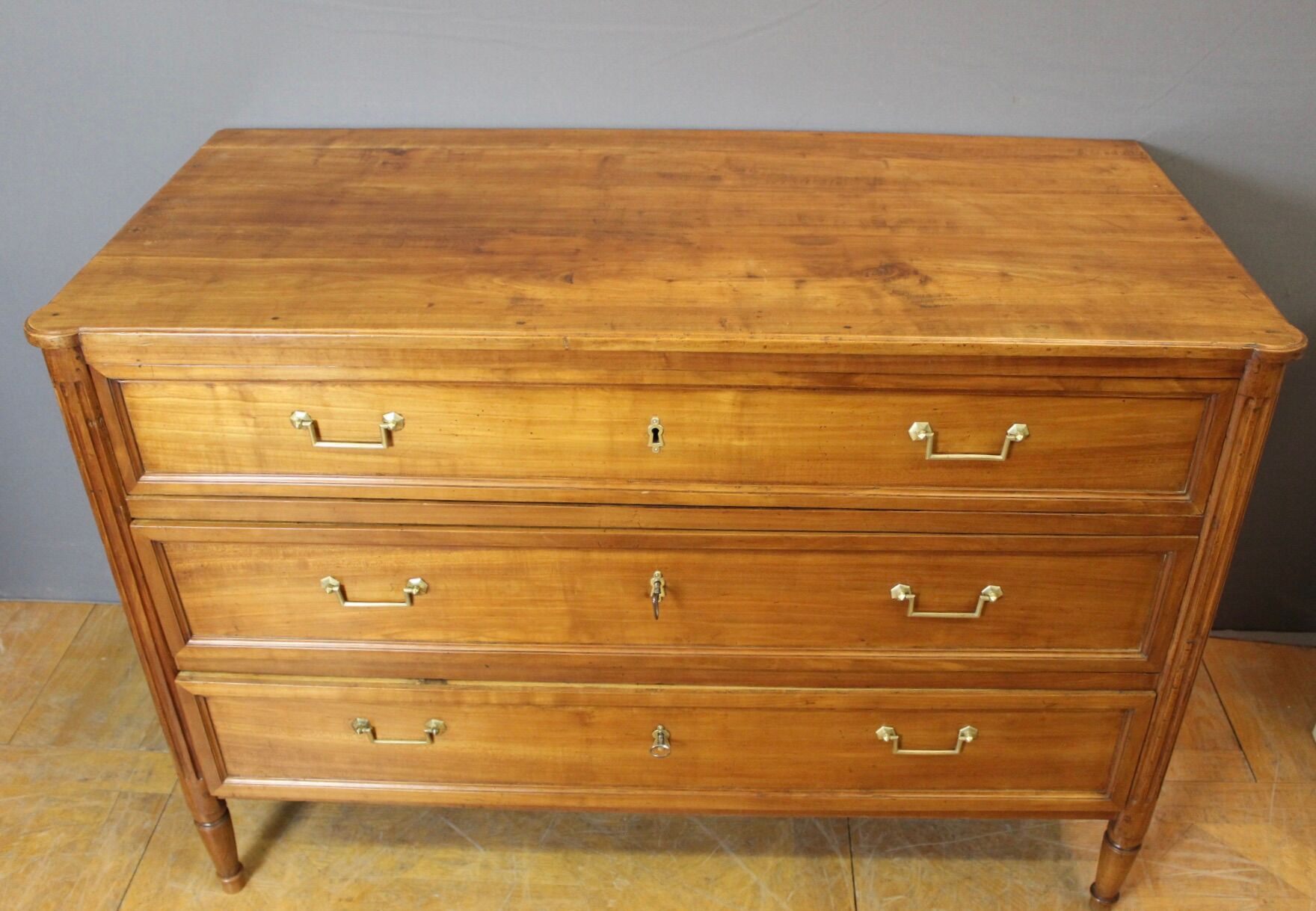 Commode Louis XVI en Merisier Fin XVIIIe