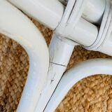 White rattan lounge