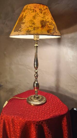 large solid brass lamp classic 1970 electric ok, 68x35 very elegant