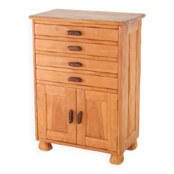 Meuble de style organique 