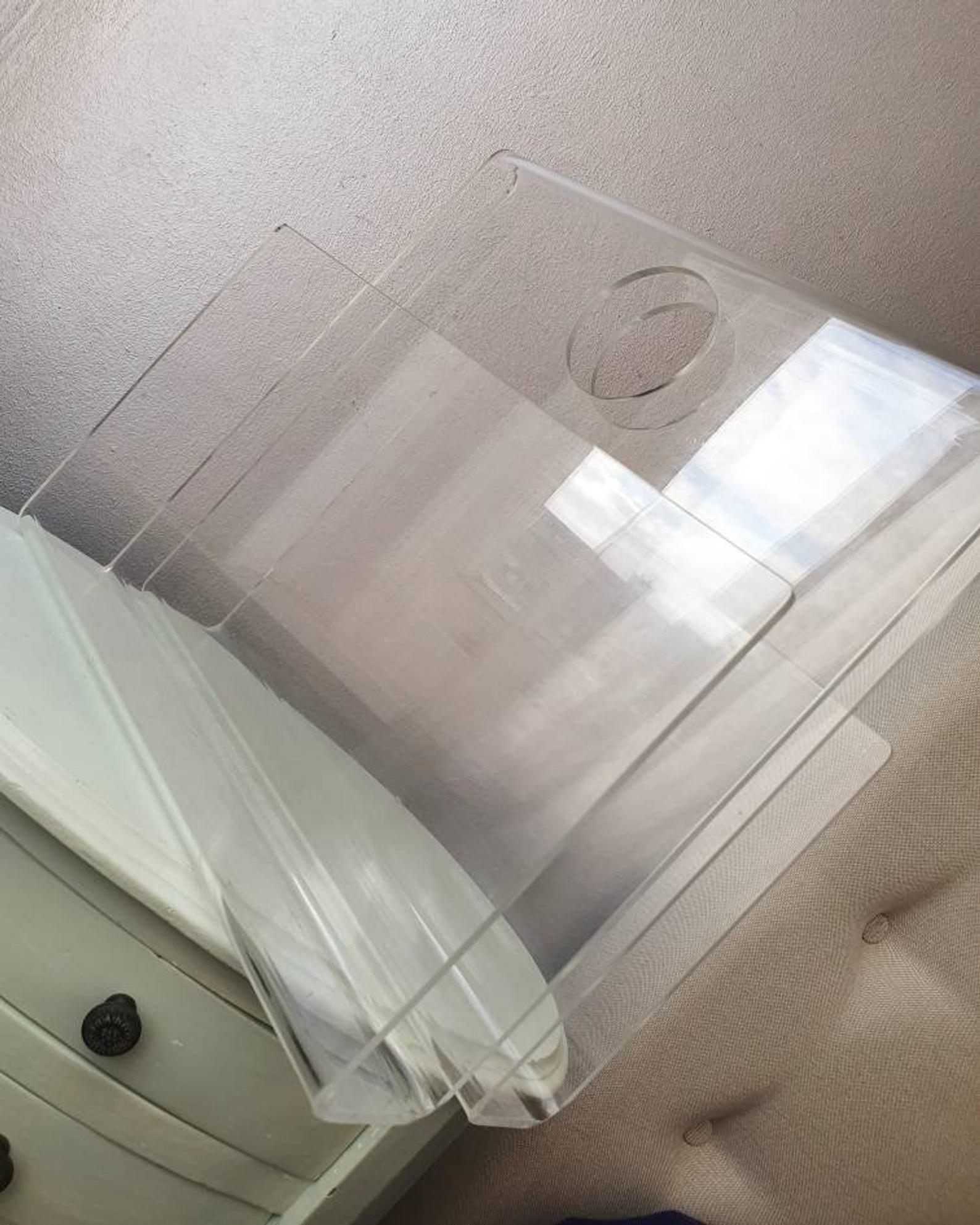 Vintage magazine holders in transparent plexiglass 1980s