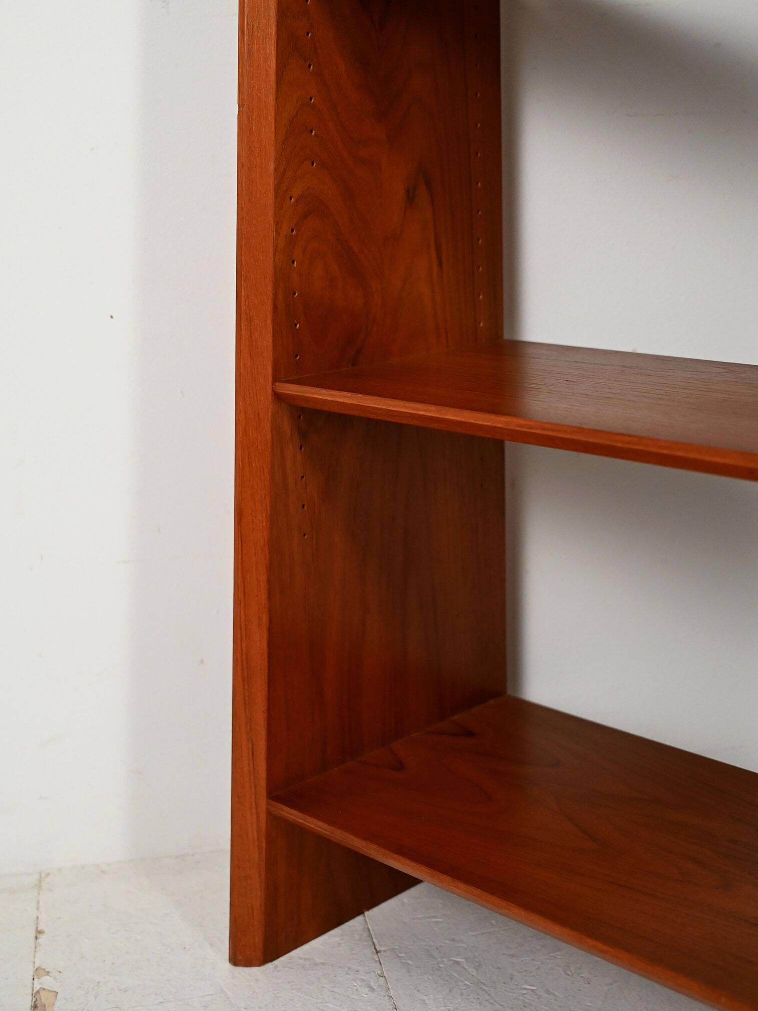 Small Scandinavian teak bookshelf with adjustable shelves