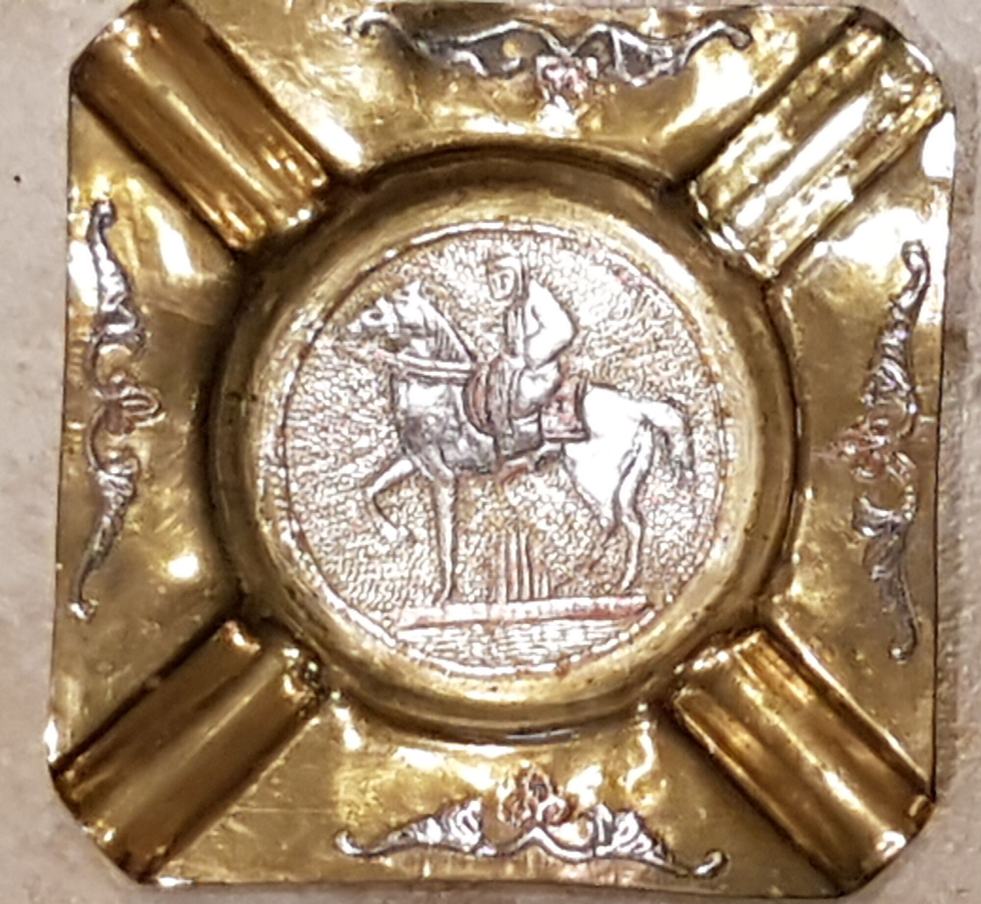 Set of 2 period ashtrays in brass carved and engraved by hand
