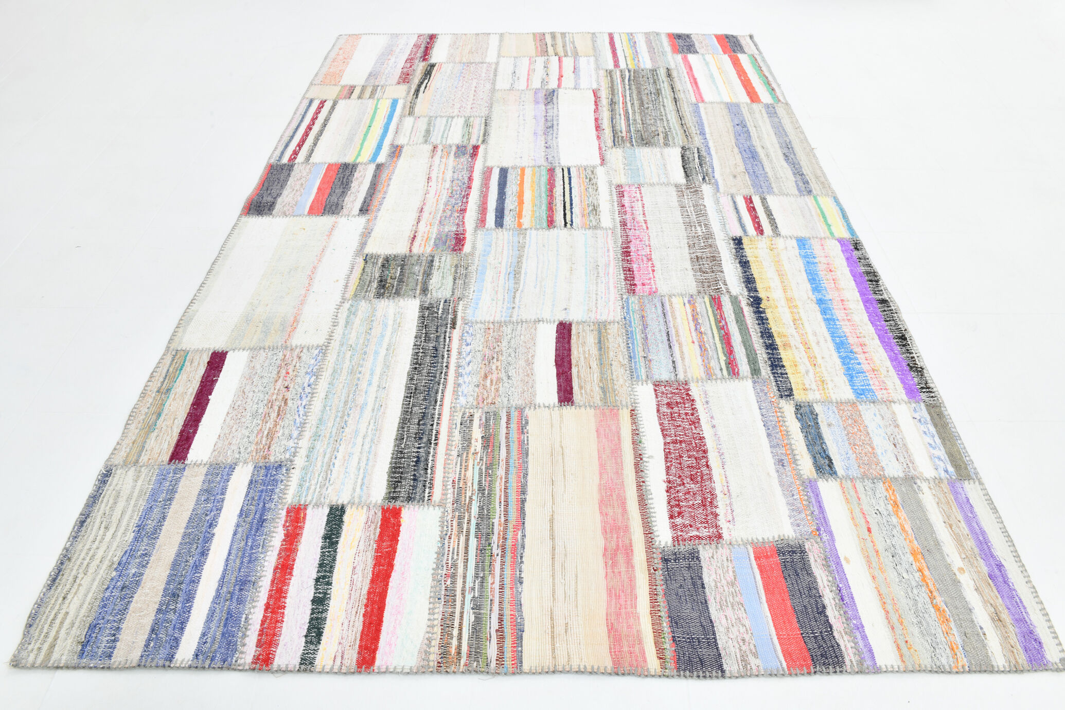 Bohemian ethnic rug 308x207cm