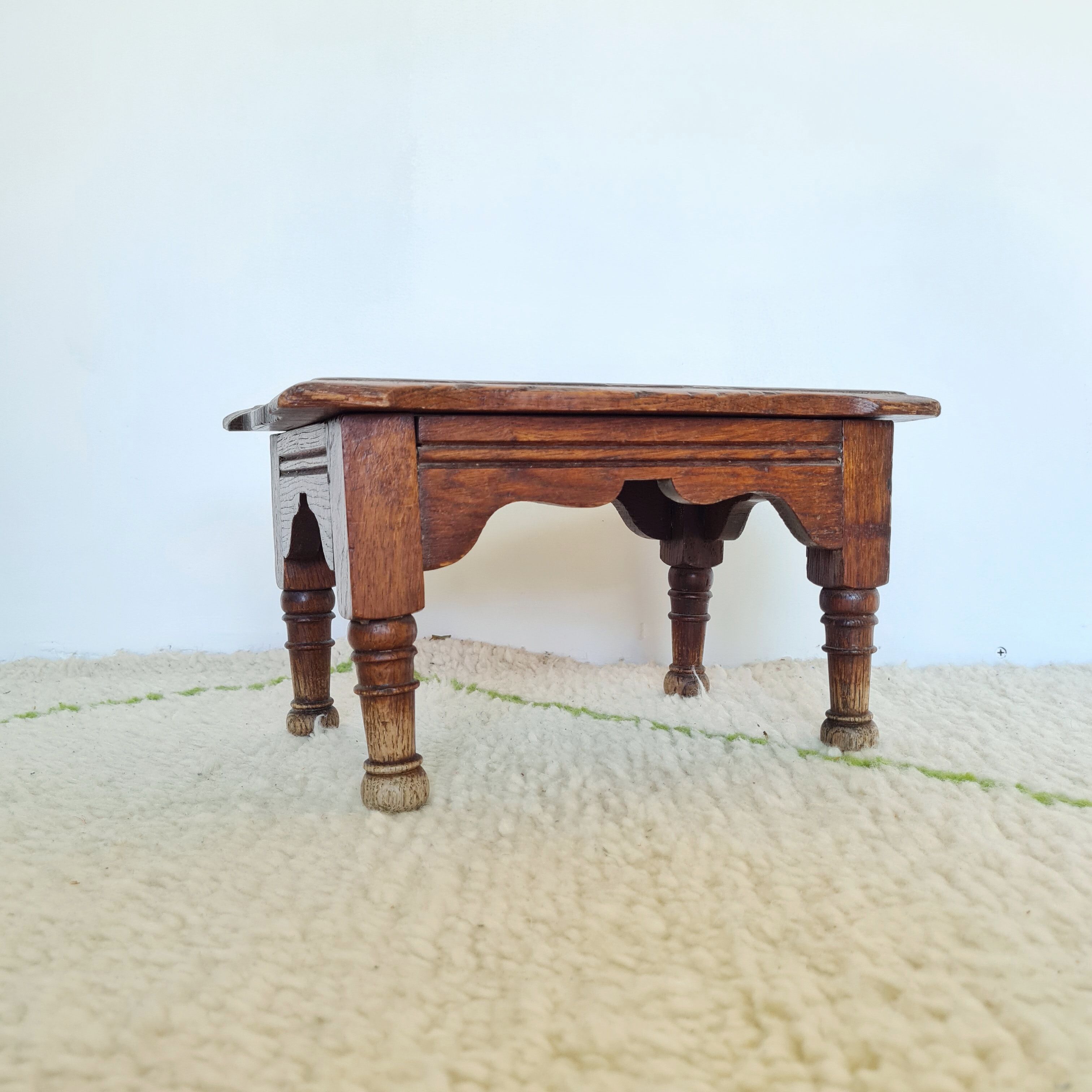 Antique stool bench carved Louvre stores