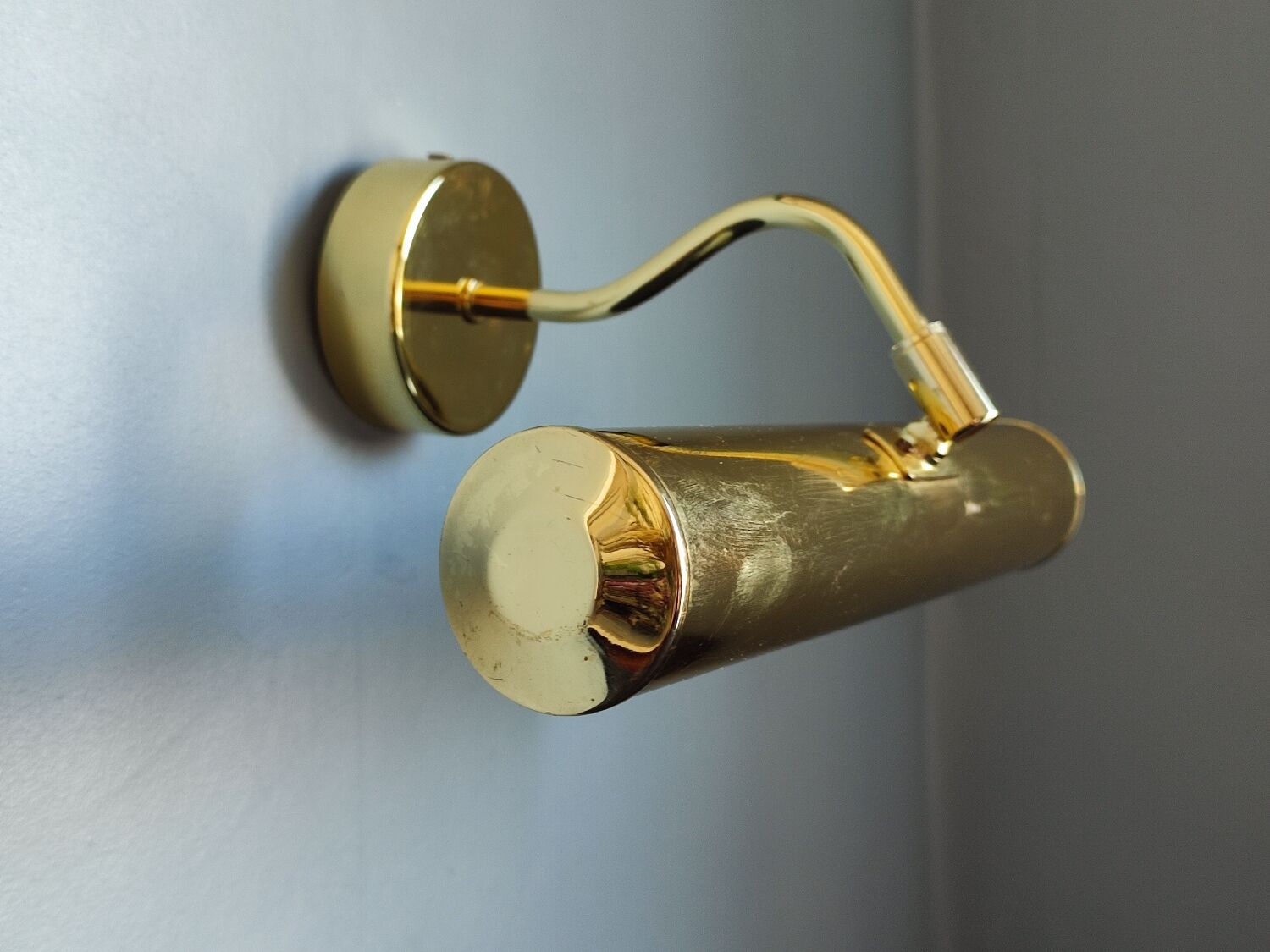 Vintage brass wall lamp