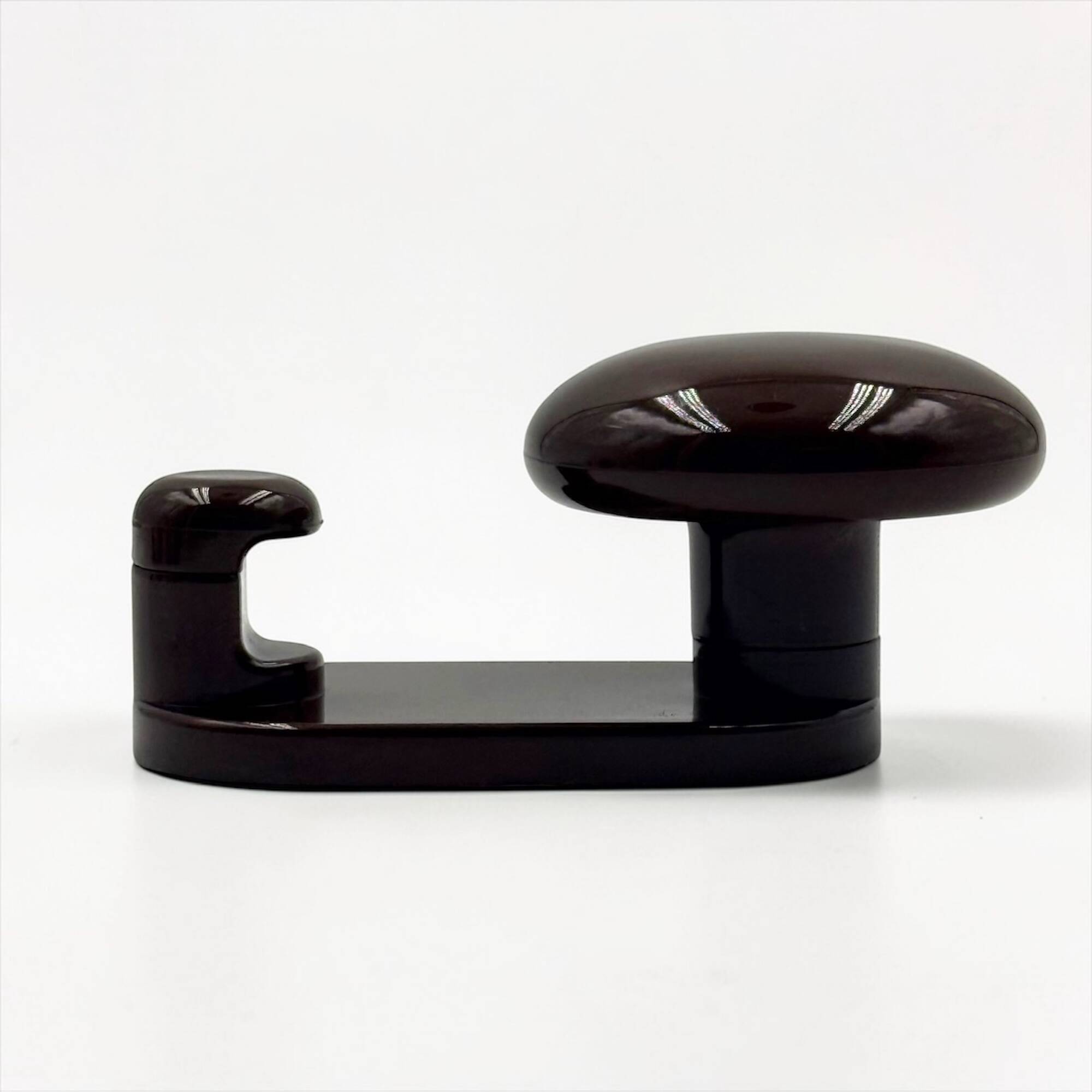 Patères en plastique brun design Carlo Bartoli pour Con et Con, Italie années 70
