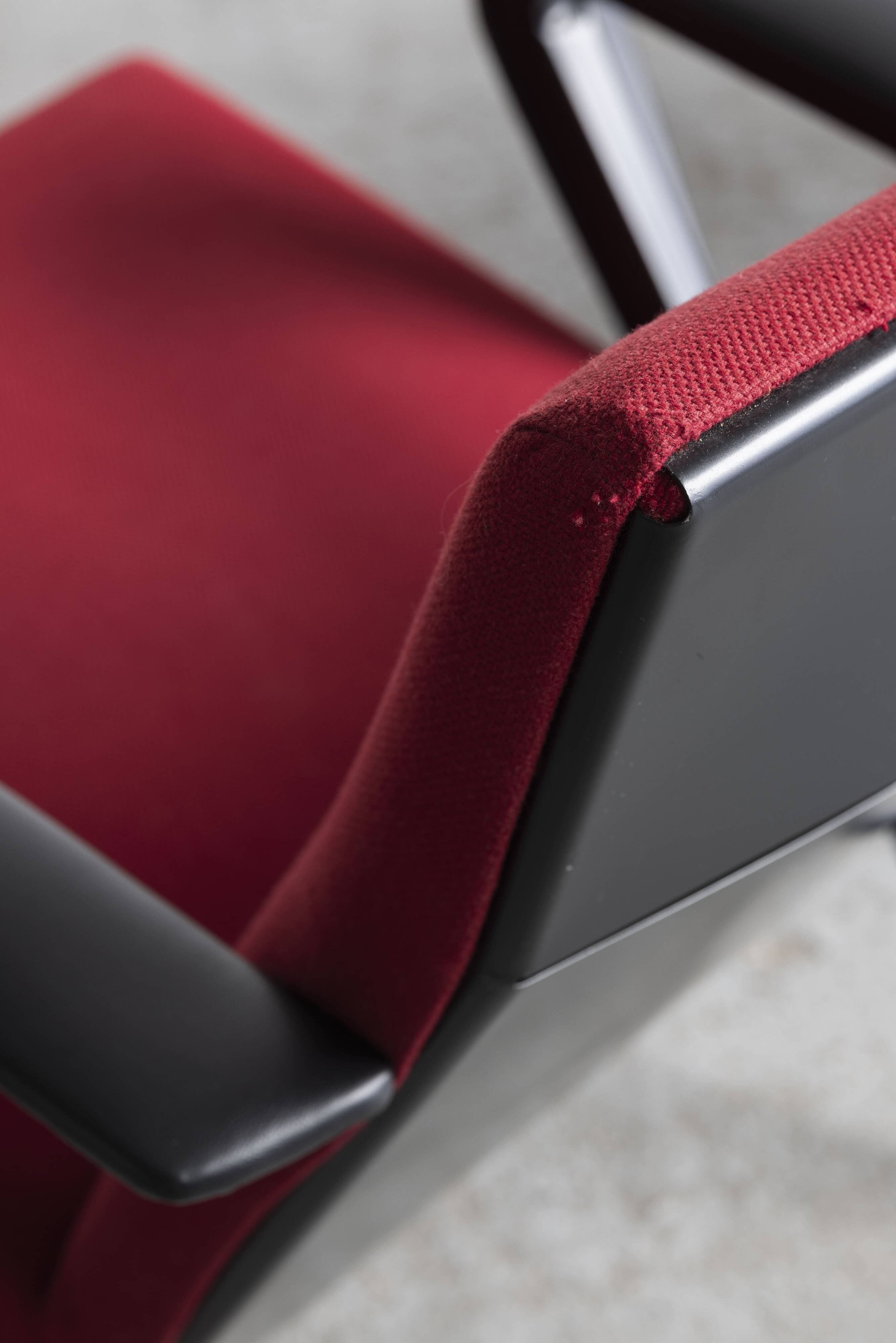 Lot de 2 fauteuils 'Repose' de Friso Kramer