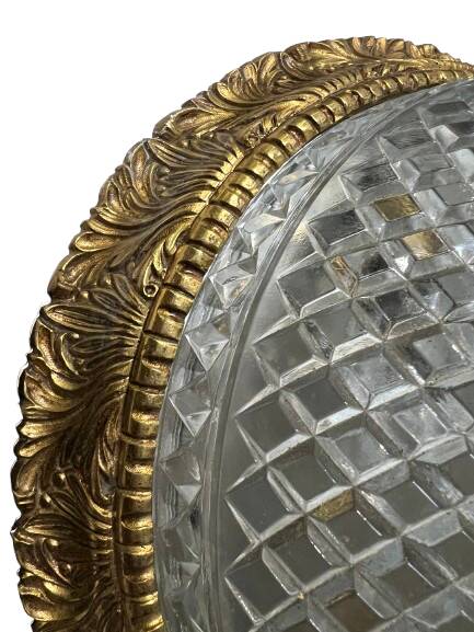 Ceiling light in glass and gold metal