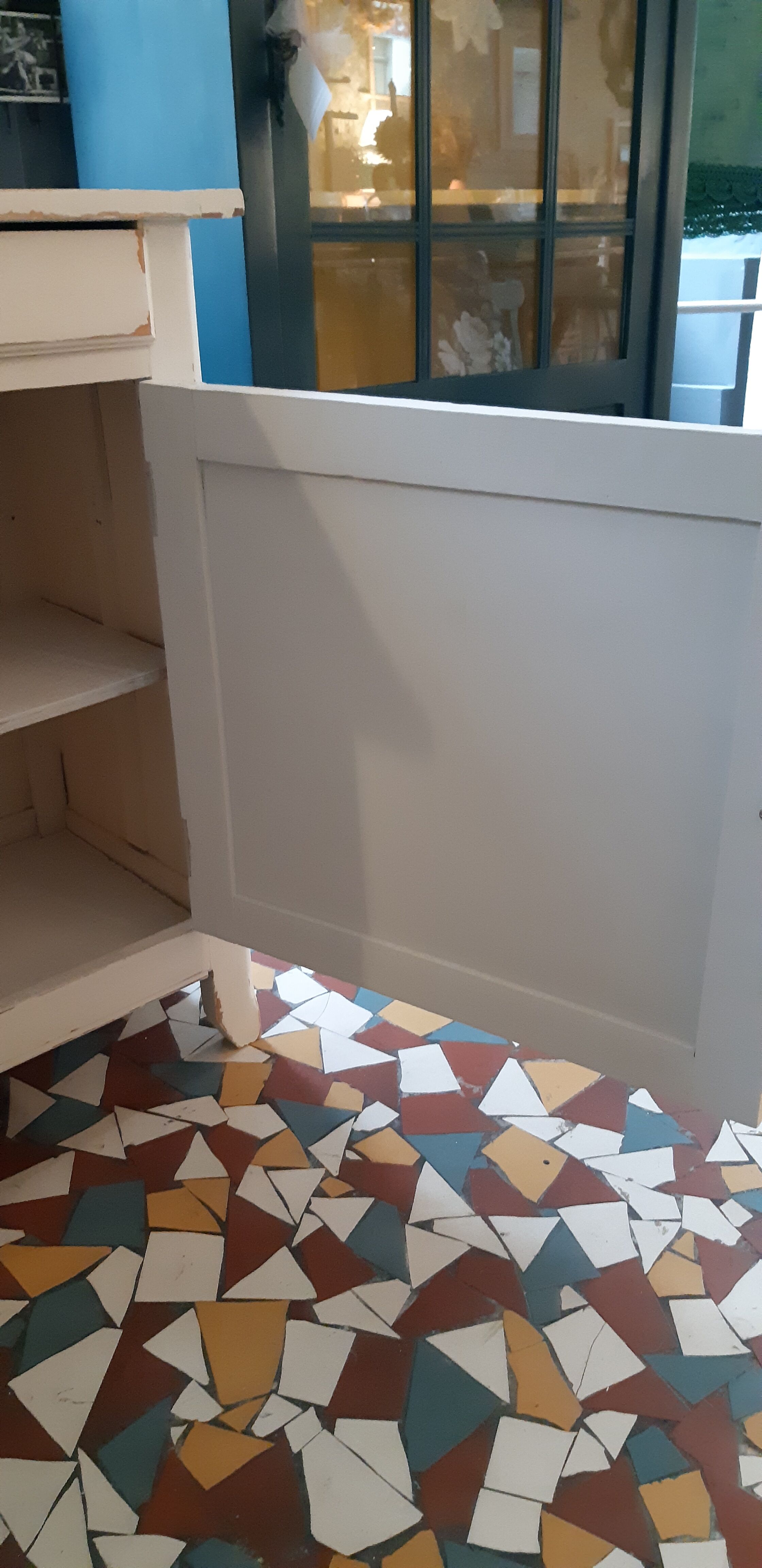 Parisian buffet white chalk jam