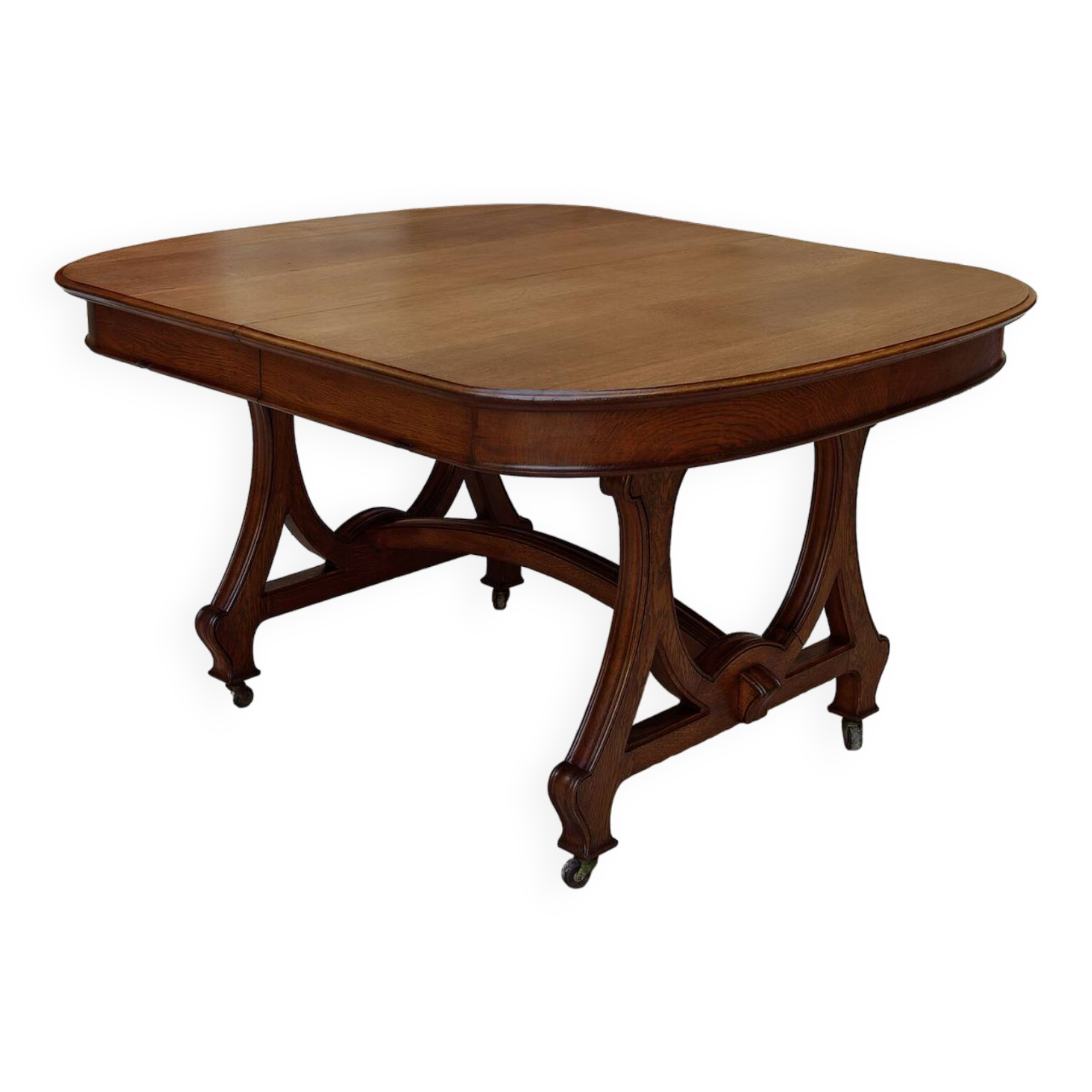 Dining room table by Maison Krieger, Art Nouveau, circa 1900, in solid oak