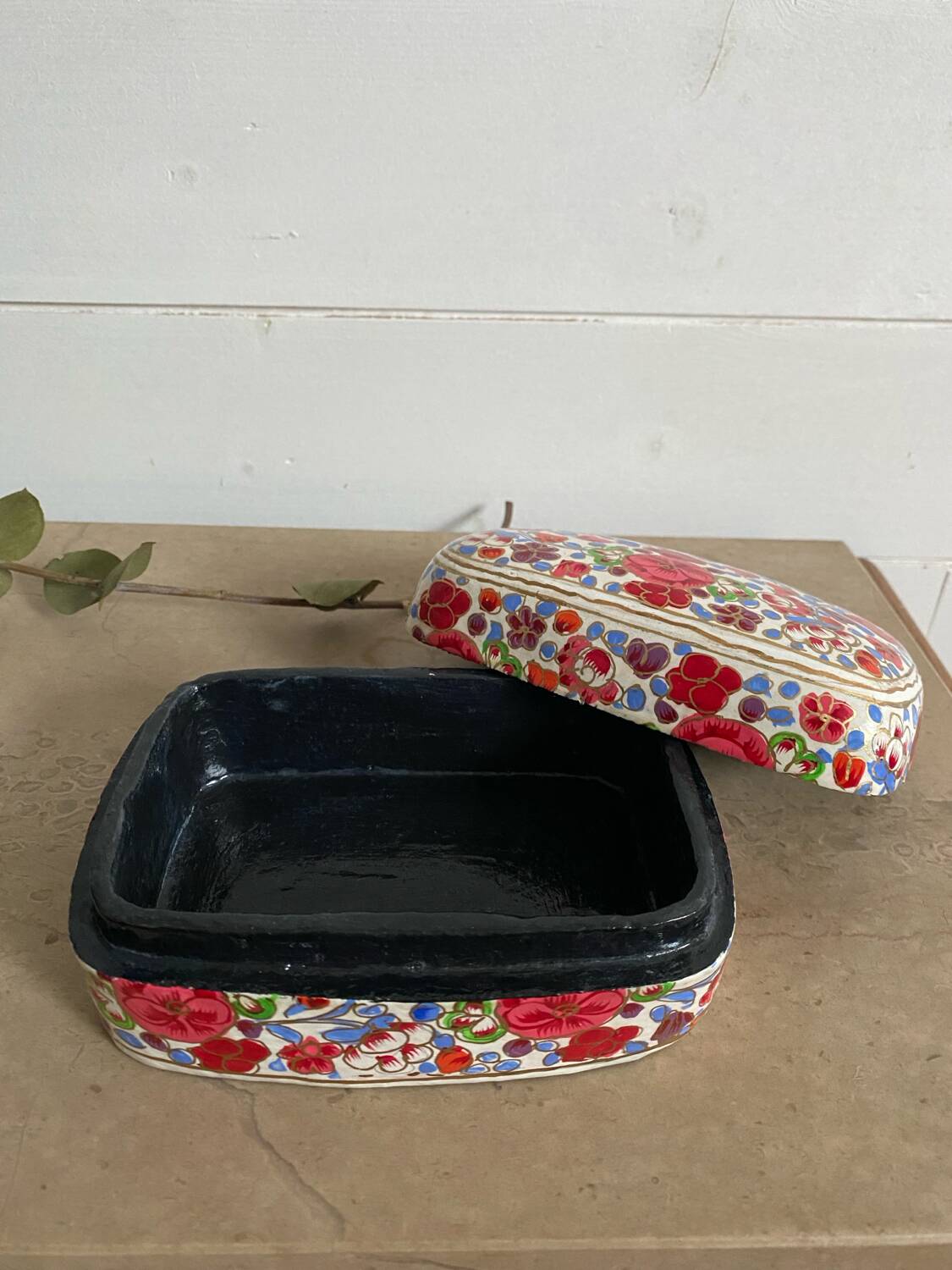 Old lacquered papier-mâché jewelry box