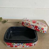 Old lacquered papier-mâché jewelry box