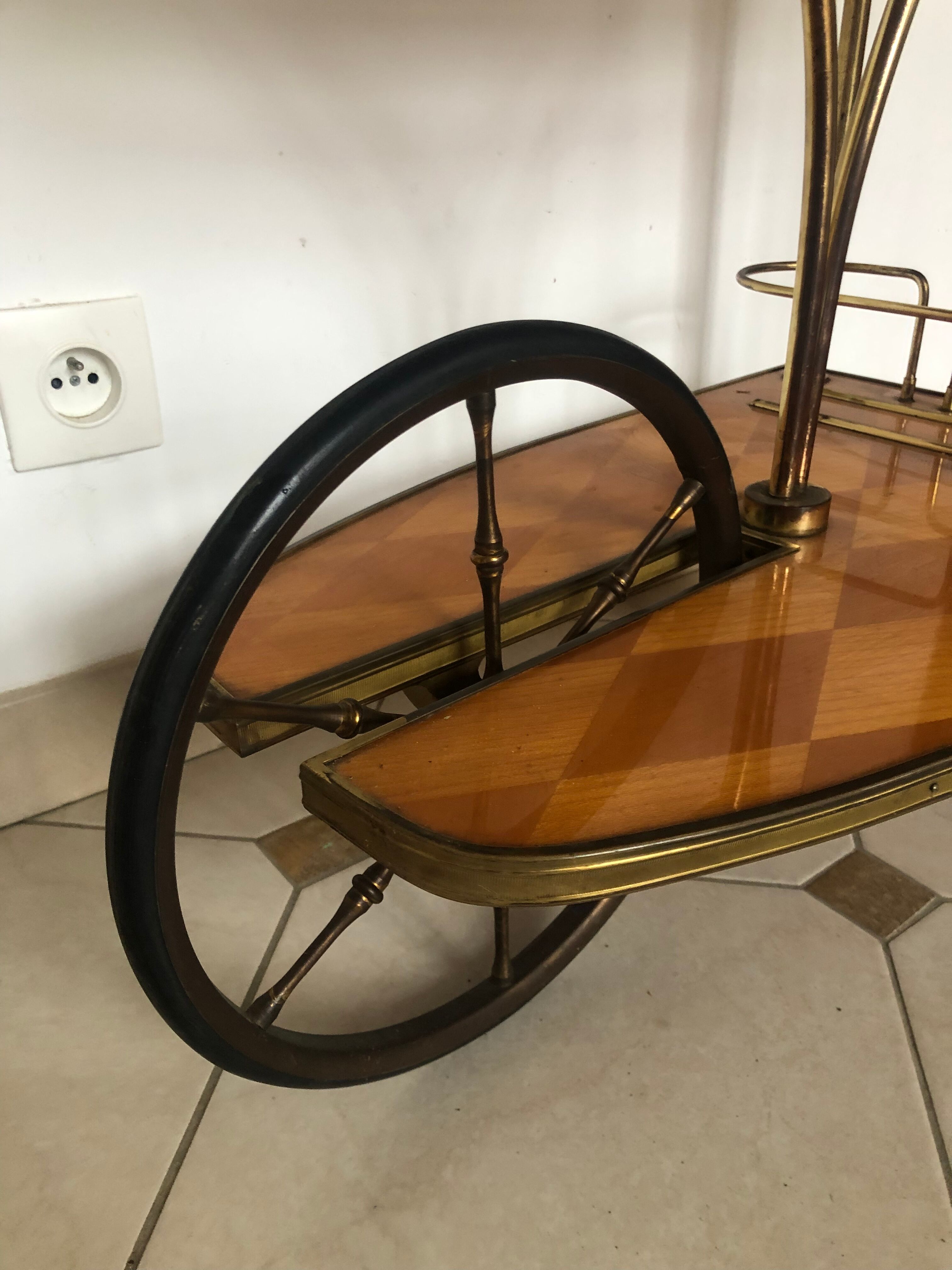 Vintage service on wheels