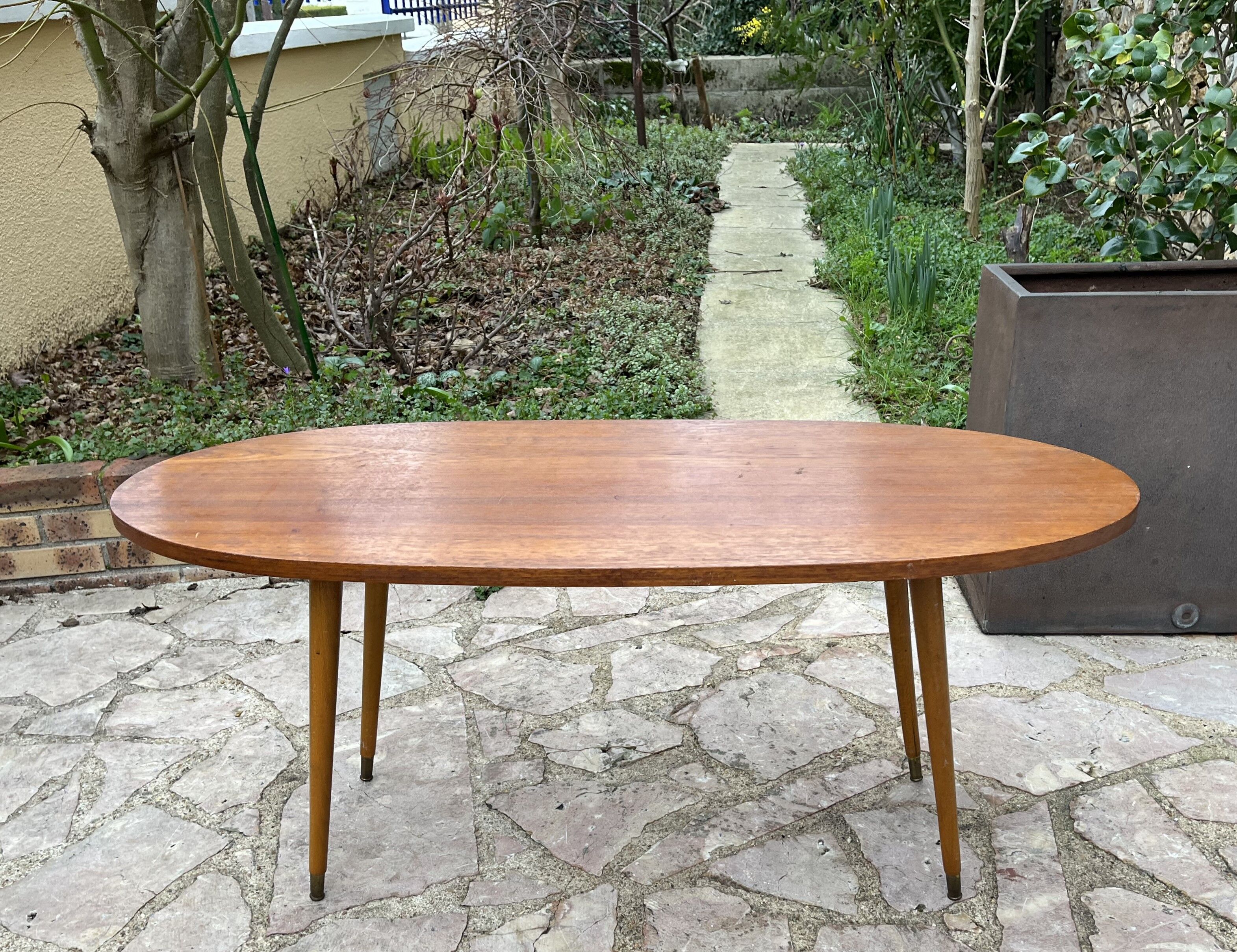 Table basse ovale en bois