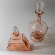 Set of 2 vintage Murano glass carafes from the 1940s, Rosalin glass with stoppers.