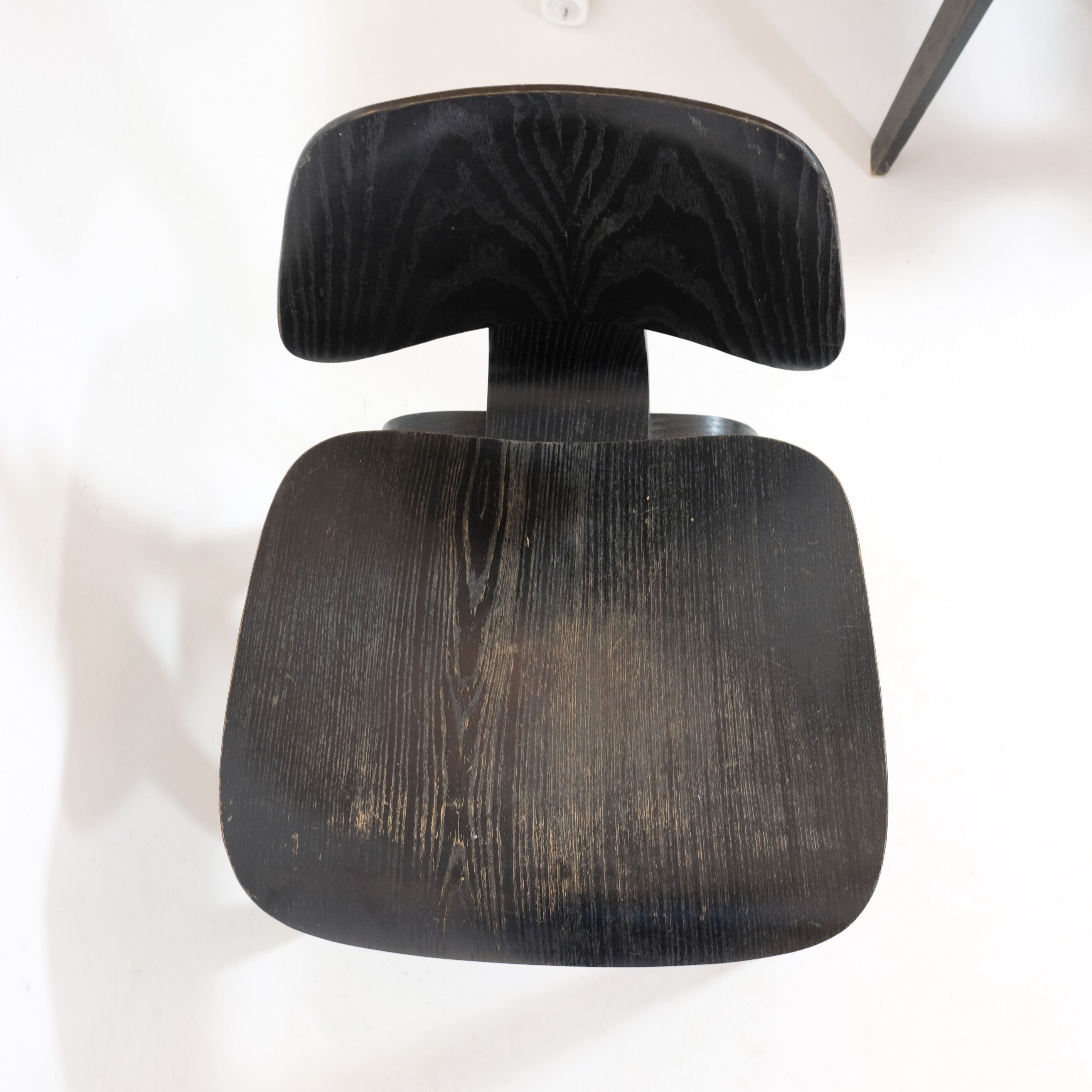 Ensemble de 4 chaises DCW par Charles & Ray Eames édition Hermann Miller USA