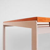 Table modèle 'Academy table' de Poul Kjærholm