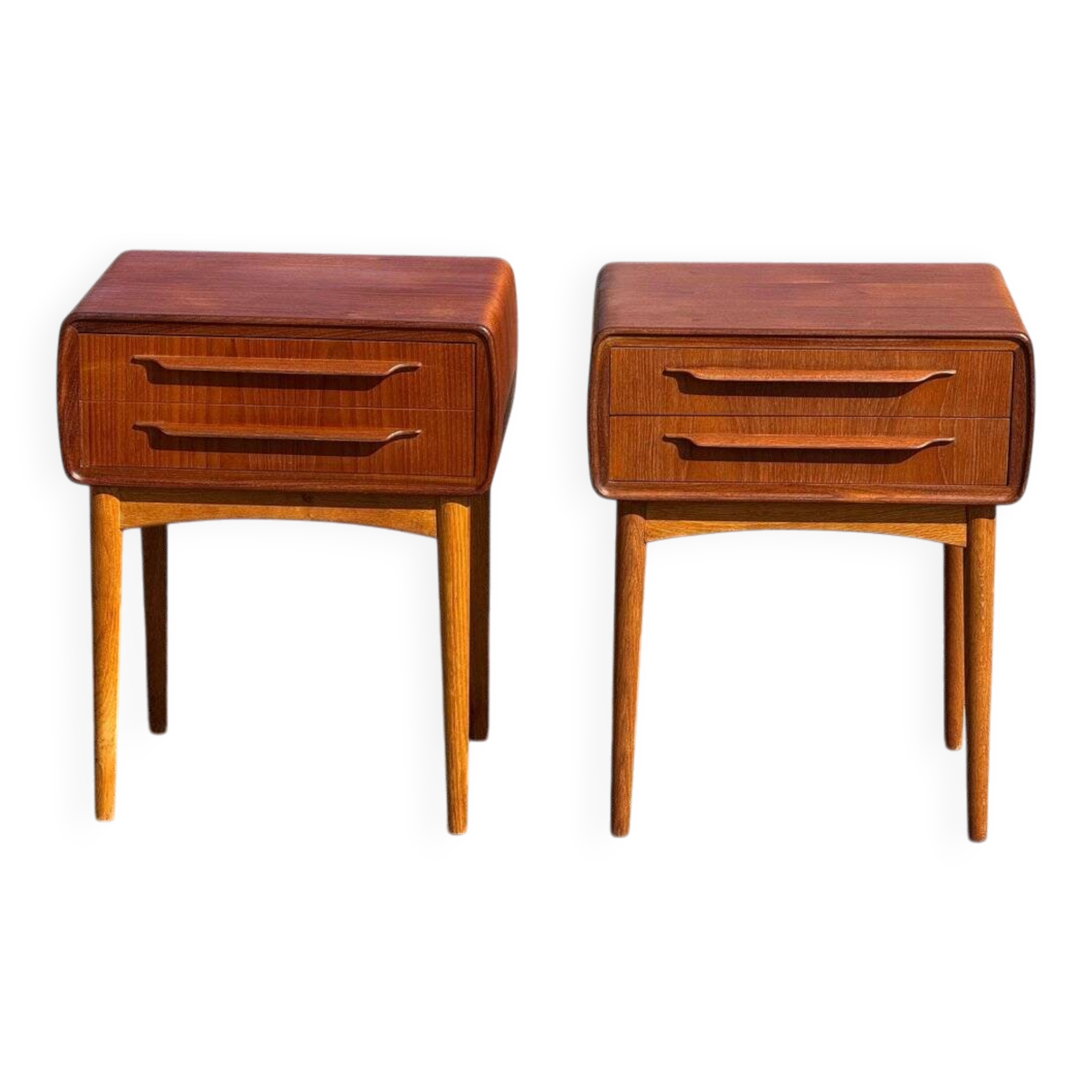 Tables de chevet en teck avec pieds en chêne attribuées à Johannes Andersen, 1964, lot de 2