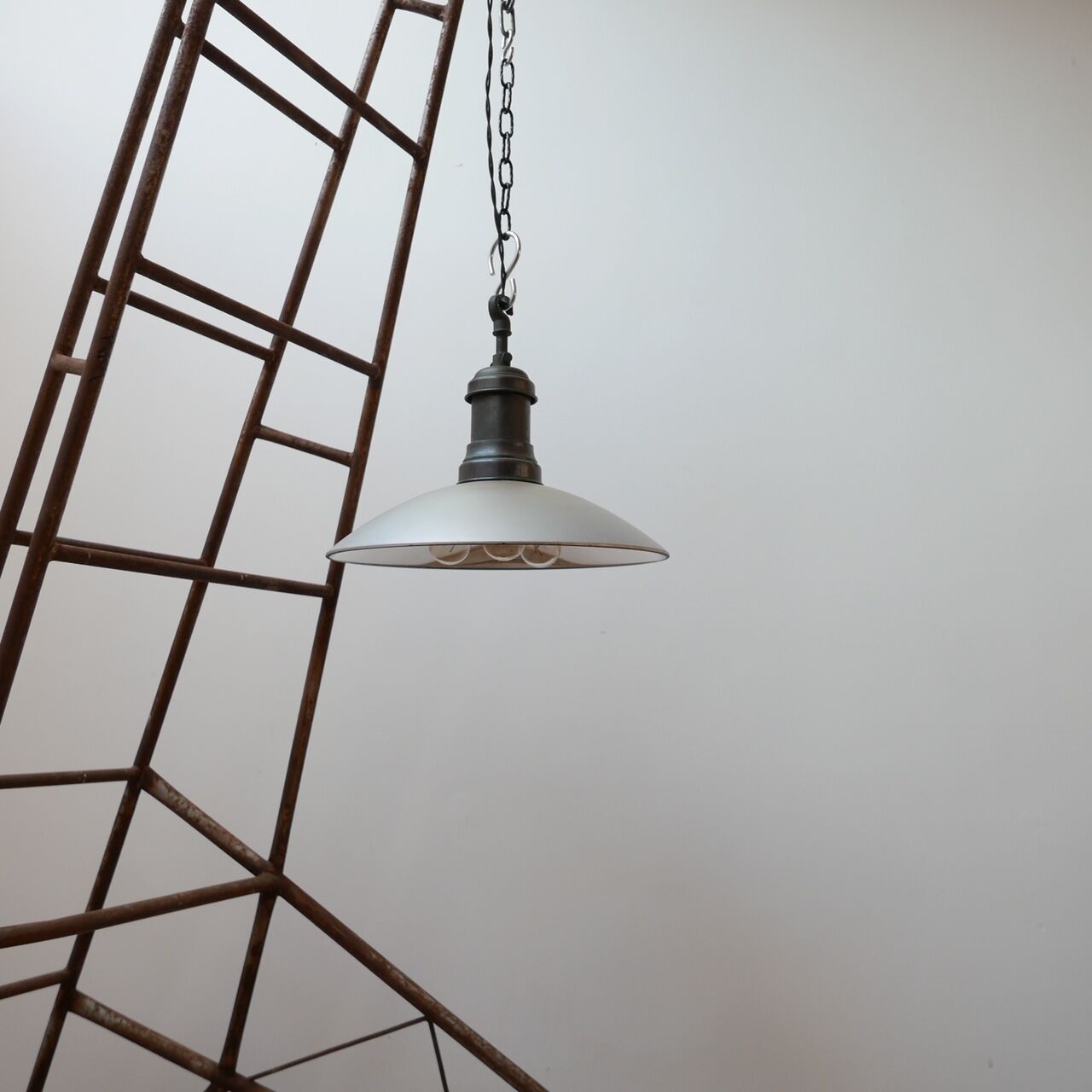 Hanging lamp