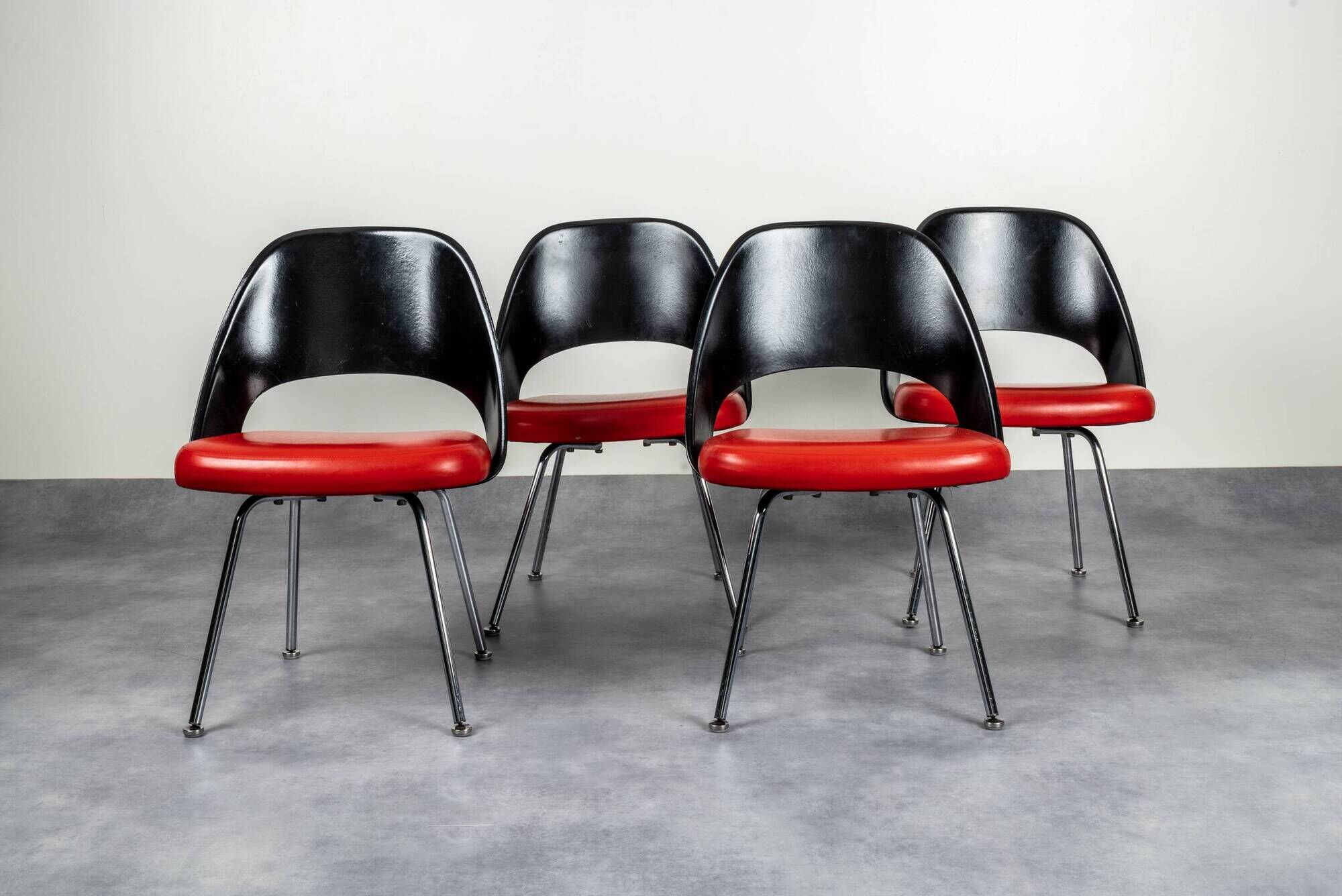 Set of 4 Conference chairs by Eero Saarinen for Knoll.