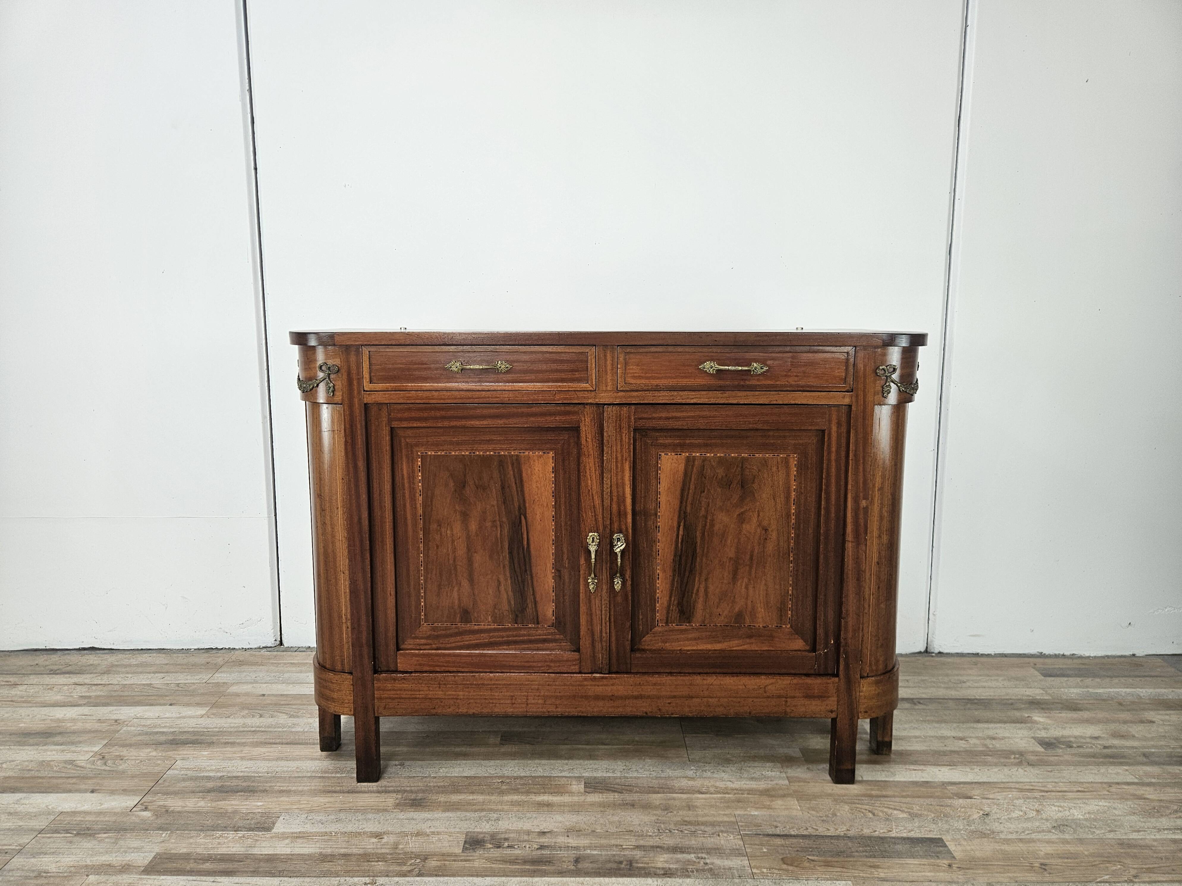 Early 20th century Art Nouveau sideboard with brass decorations