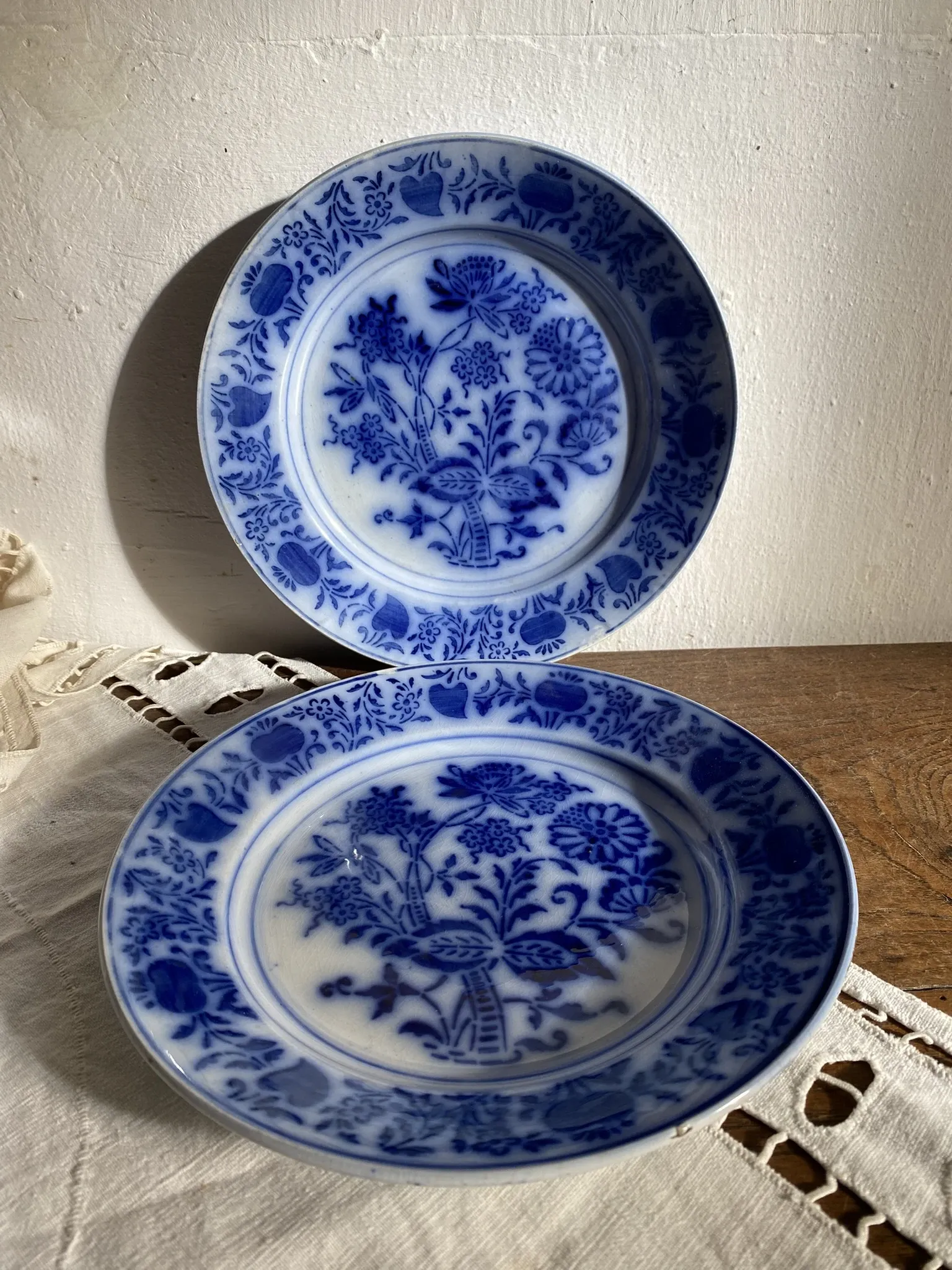 Assiettes Luneville en faïence opaque