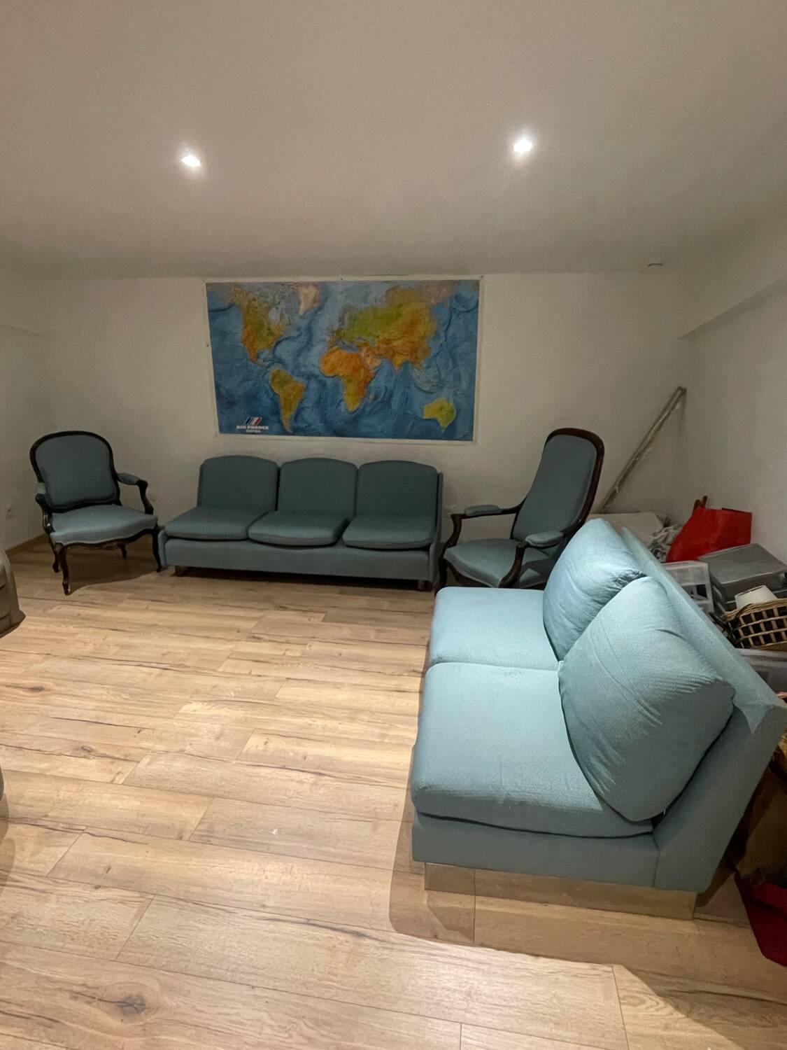 Banquette sofa circa 1970 blue fabric/yellow polka dots