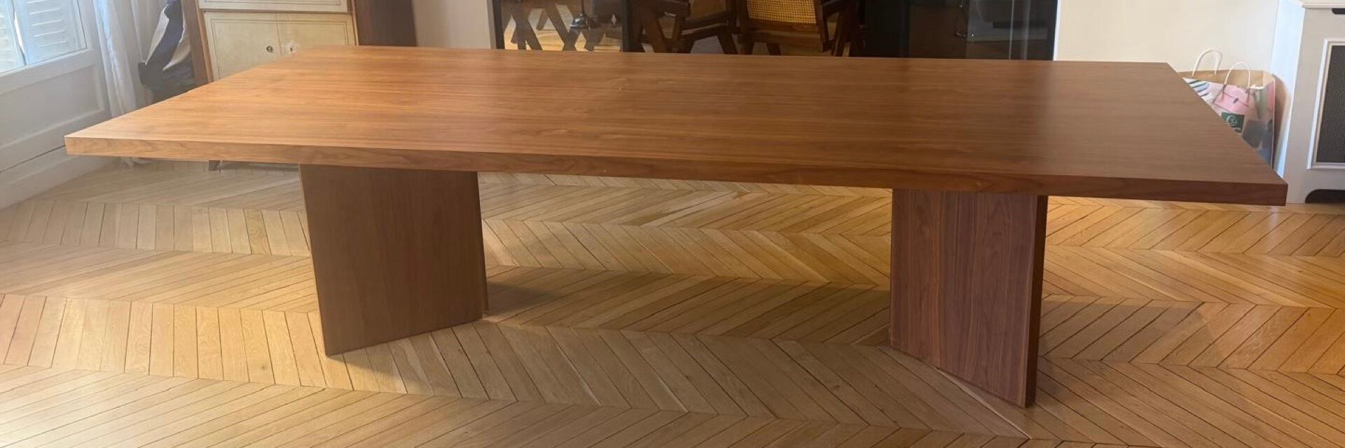 AMERICAN WALNUT WOOD TABLE