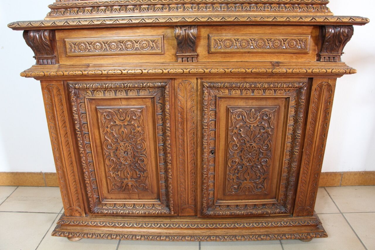 Buffet two body Renaissance style