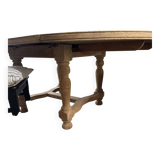 Extendable solid oak table
