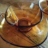 2 coffee cups and saucers Vereco